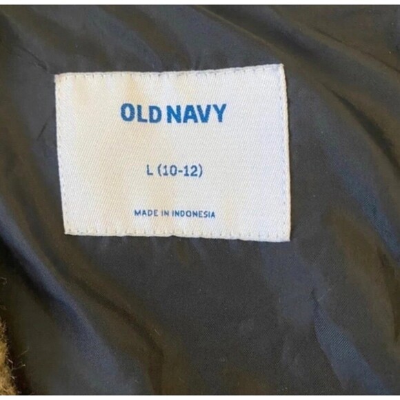 Old Navy Sherpa Vest Girls size Large (10/12) - Picture 4 of 4